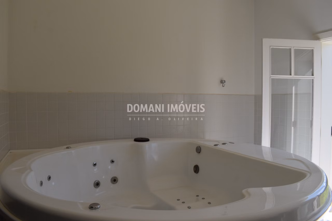 Casa de 5.300 m² em Campos do Jordão, SP