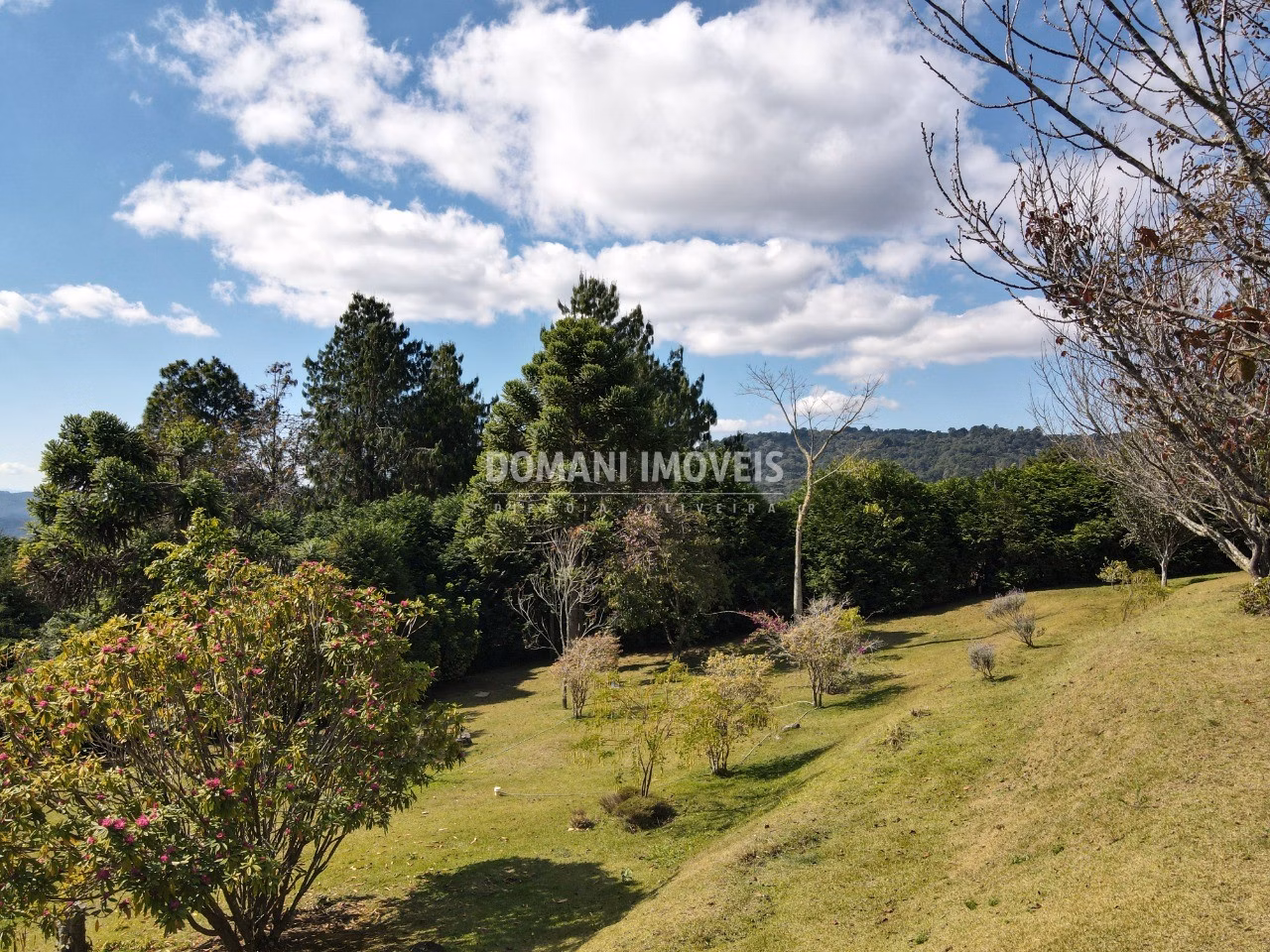 Casa de 5.300 m² em Campos do Jordão, SP