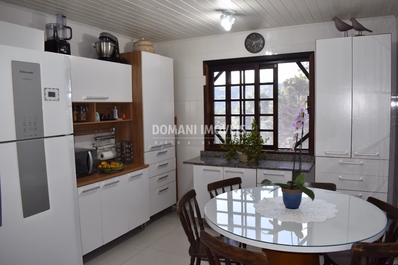 Lodging of 1,050 m² in Campos do Jordão, SP, Brazil