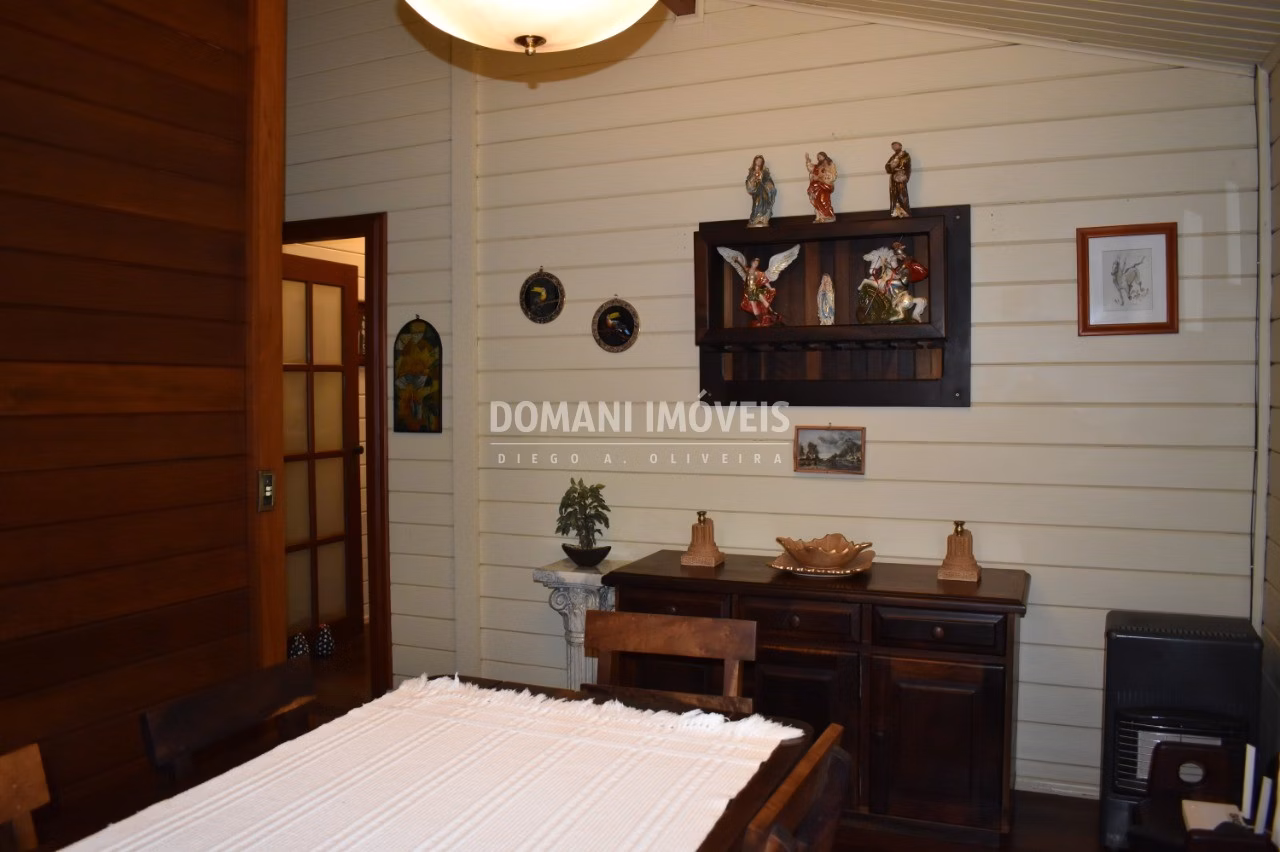 Casa de 1.580 m² em Campos do Jordão, SP