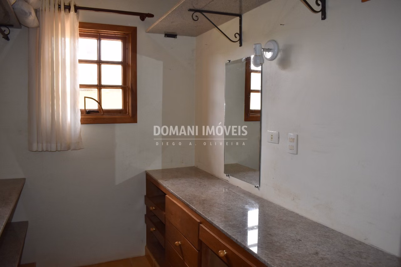 Casa de 620 m² em Campos do Jordão, SP