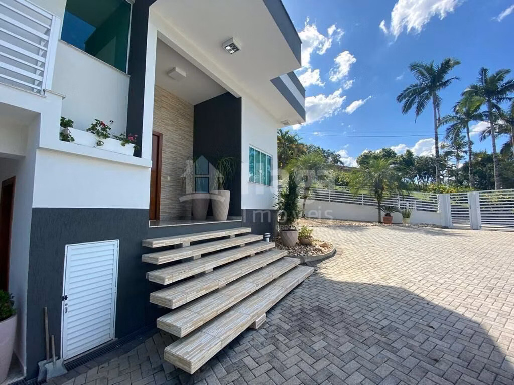 Casa de 1.198 m² em Brusque, SC