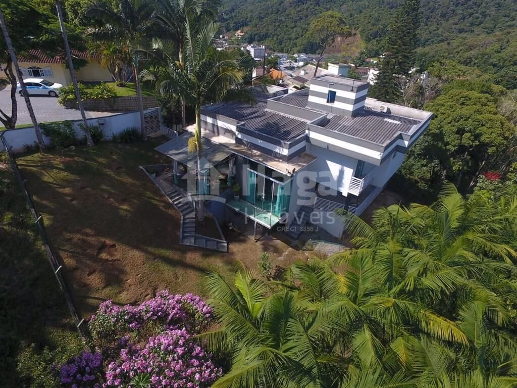 Casa de 1.198 m² em Brusque, SC