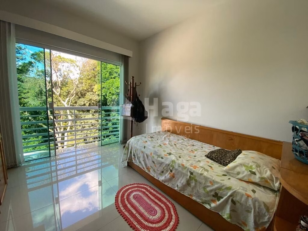 Casa de 1.198 m² em Brusque, SC