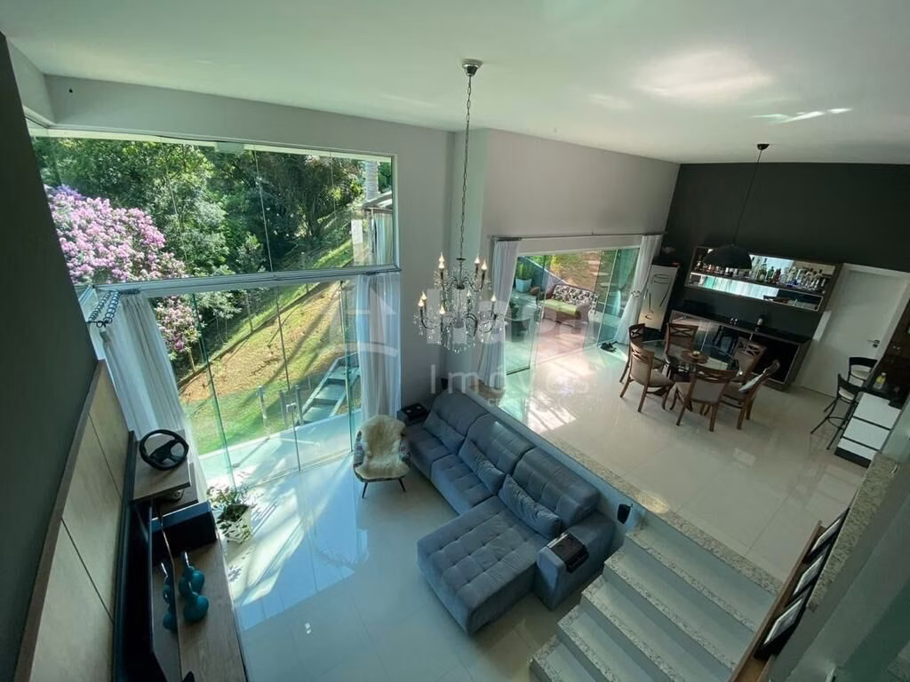 Casa de 1.198 m² em Brusque, SC