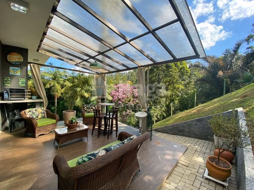 Casa de 1.198 m² em Brusque, SC