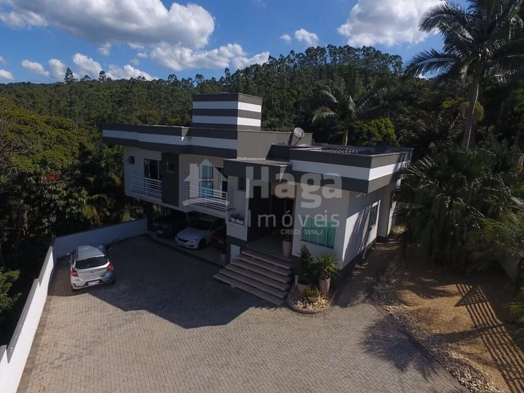 Casa de 1.198 m² em Brusque, SC
