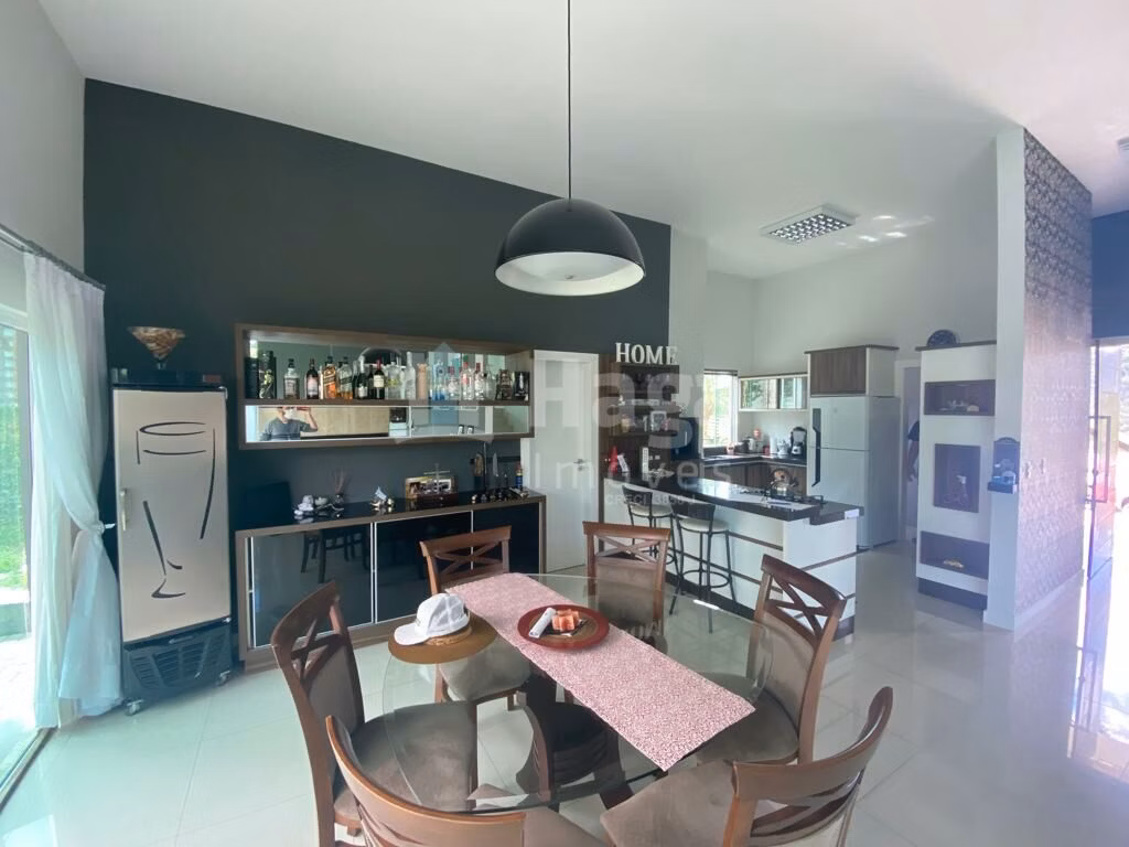 Casa de 1.198 m² em Brusque, SC