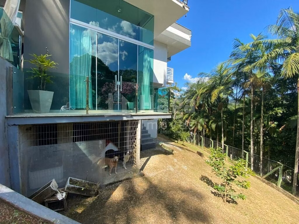 Casa de 1.198 m² em Brusque, SC