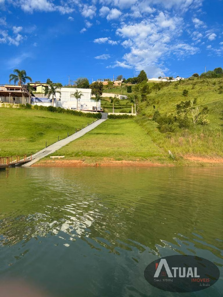Terreno de 2.724 m² em Igaratá, SP
