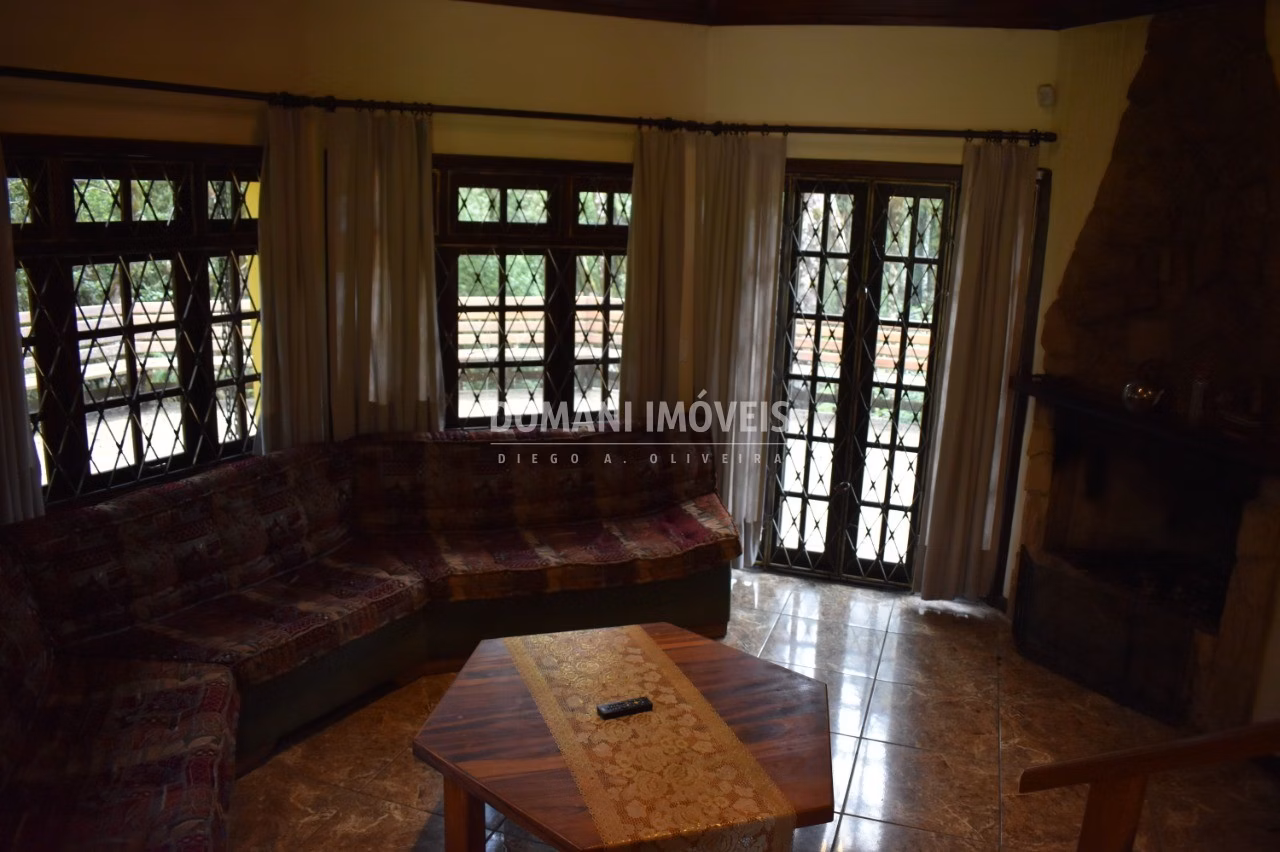 Casa de 1.500 m² em Campos do Jordão, SP