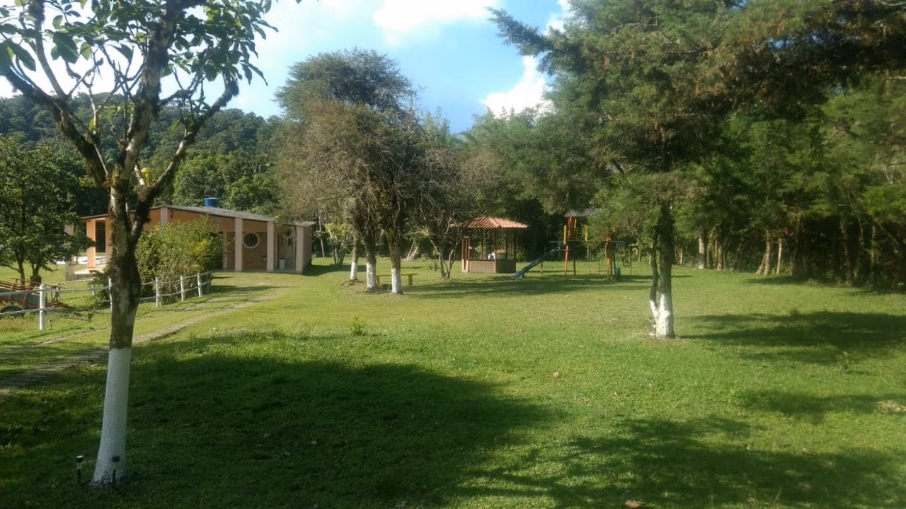 Sítio de 2 ha em Paraibuna, SP