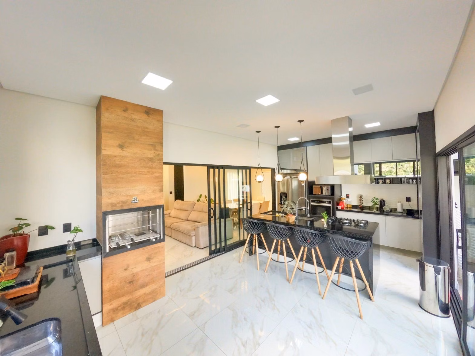 Casa de 349 m² em Monte Mor, SP
