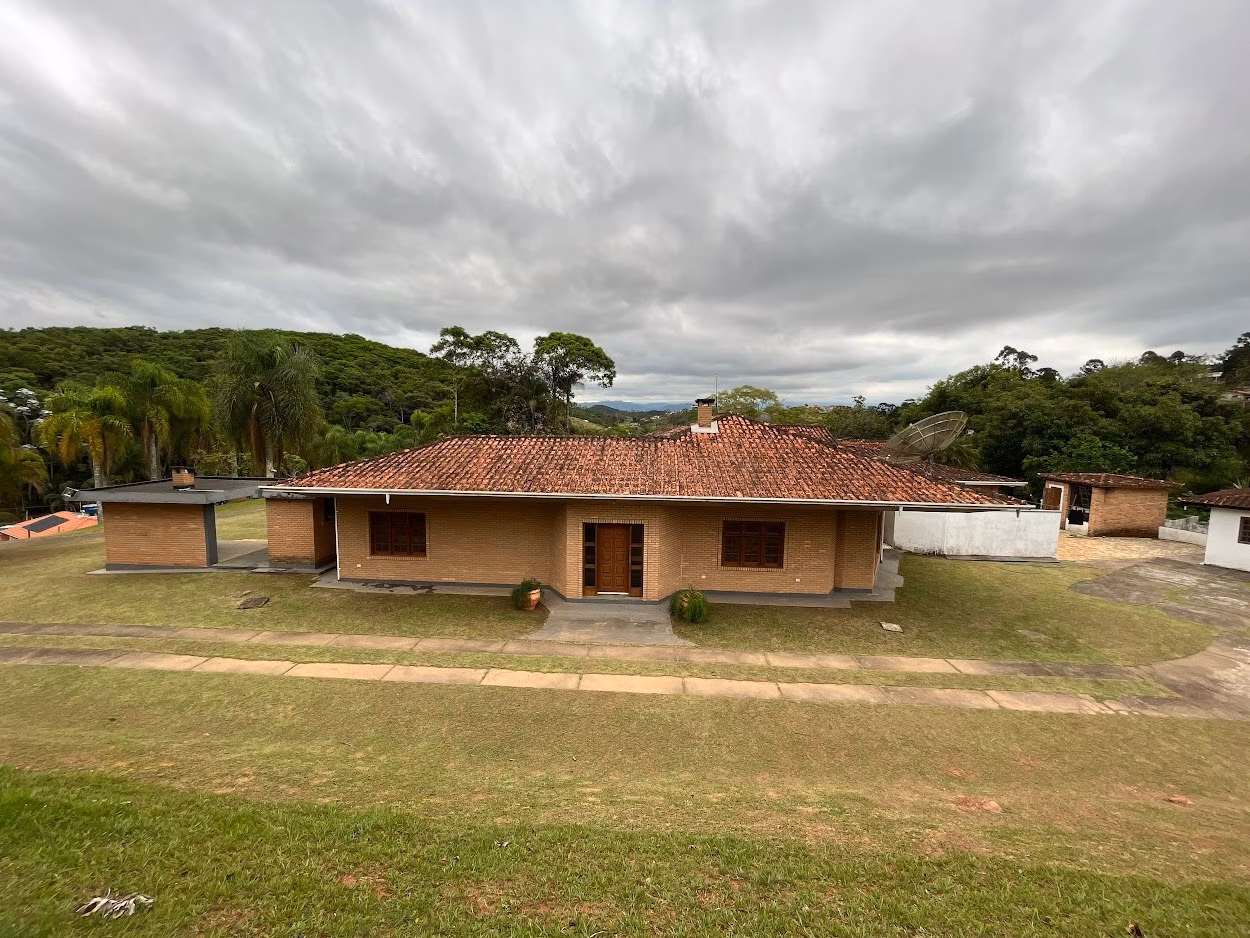 Chácara de 1 ha em São José dos Campos, SP