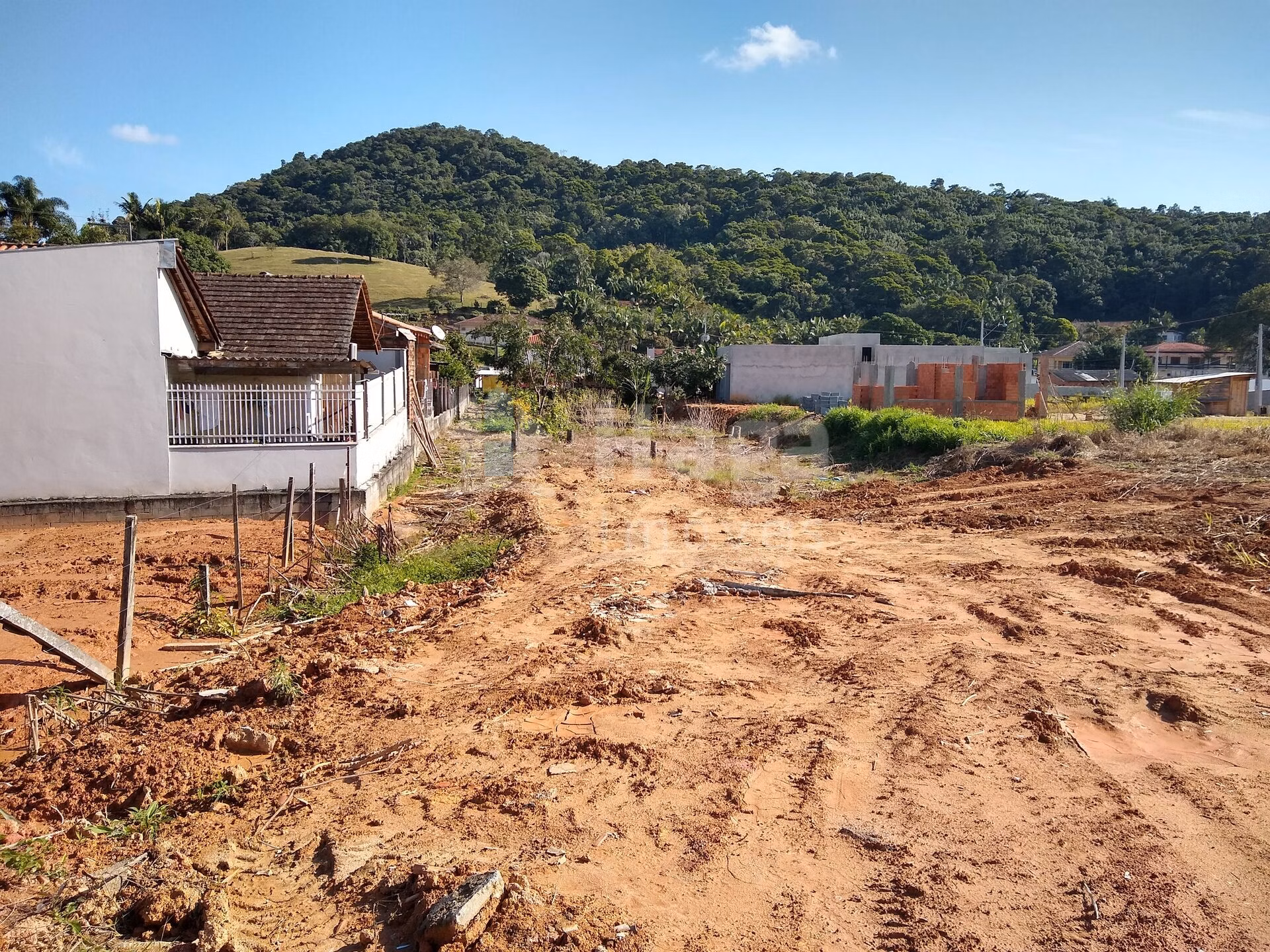 Terreno de 1.477 m² em Gaspar, SC