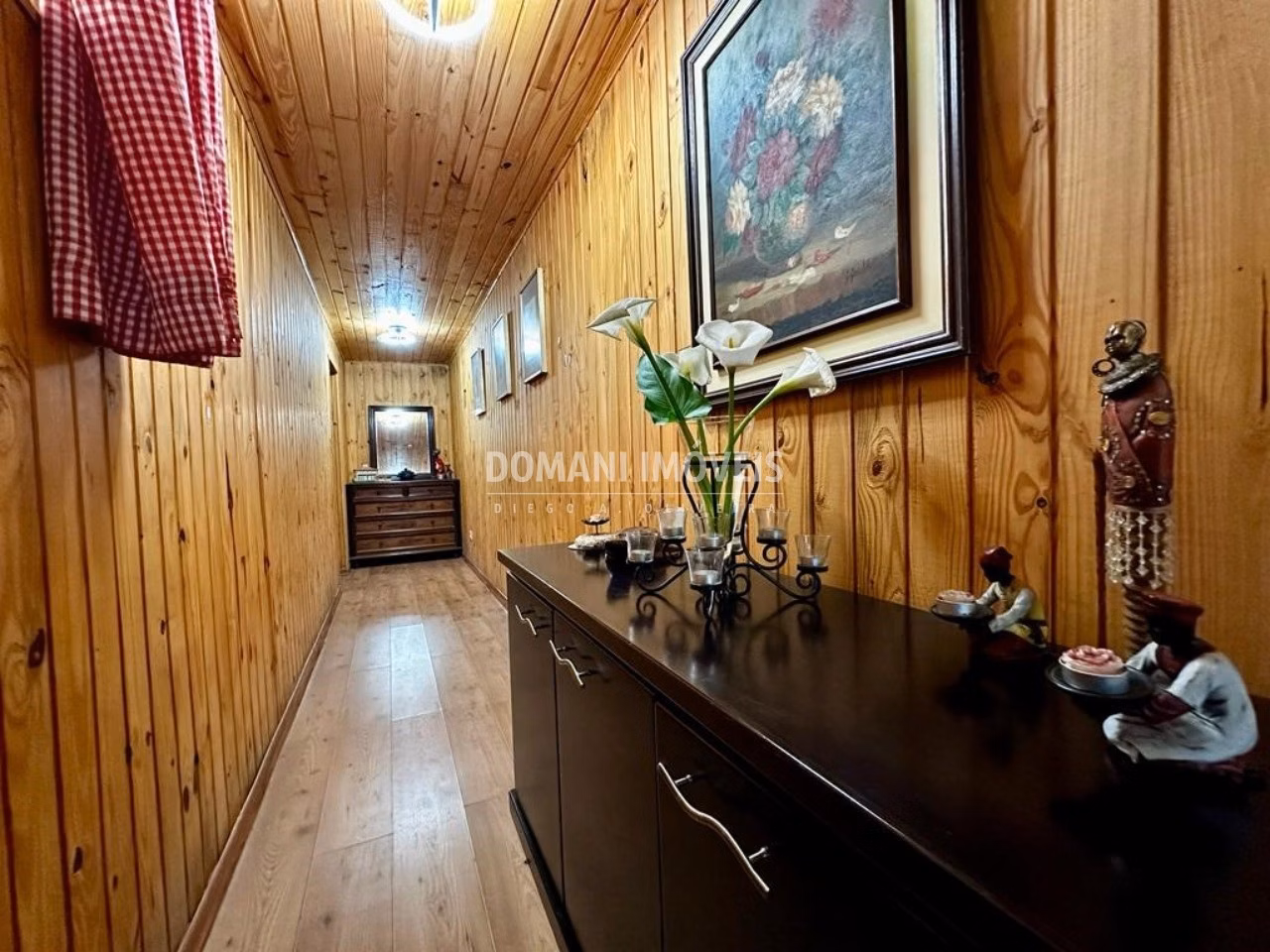 Casa de 1.245 m² em Campos do Jordão, SP