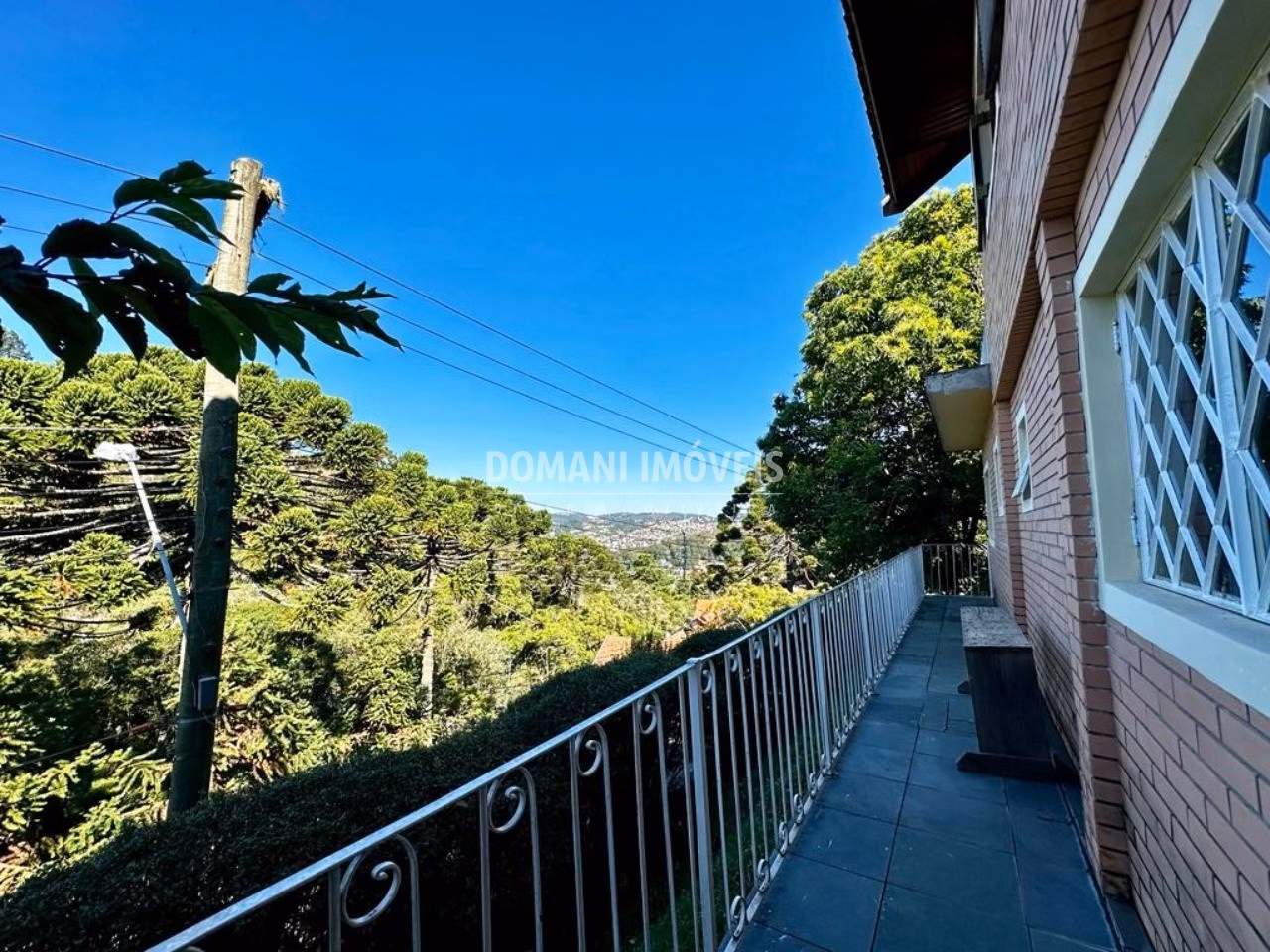 Casa de 1.245 m² em Campos do Jordão, SP