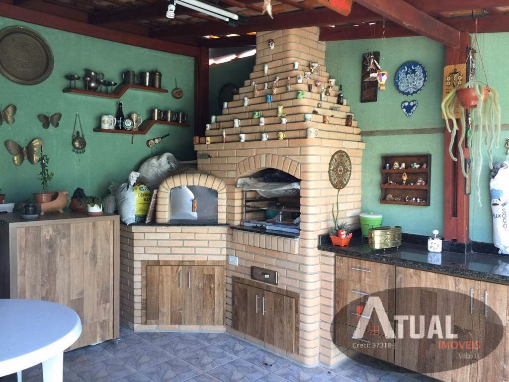 Casa de 245 m² em Atibaia, SP