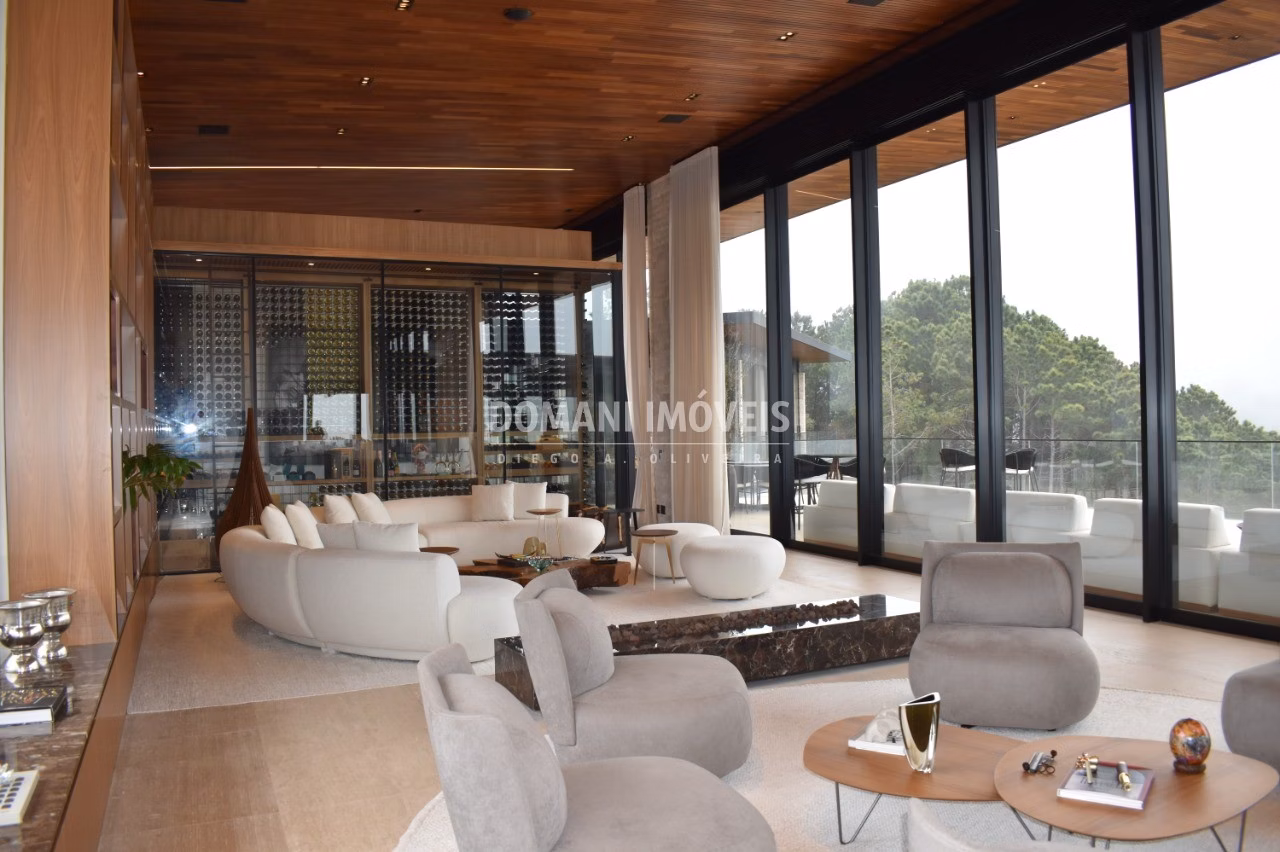 Casa de 6.610 m² em Campos do Jordão, SP