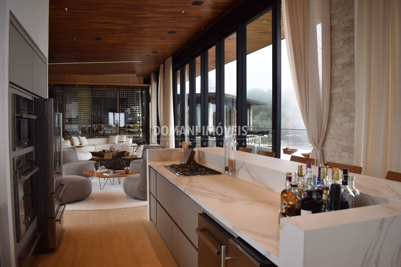 Casa de 6.610 m² em Campos do Jordão, SP