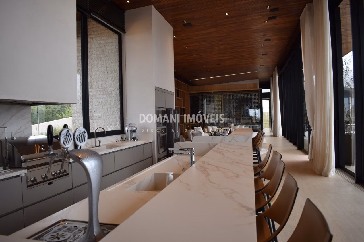 Casa de 6.610 m² em Campos do Jordão, SP