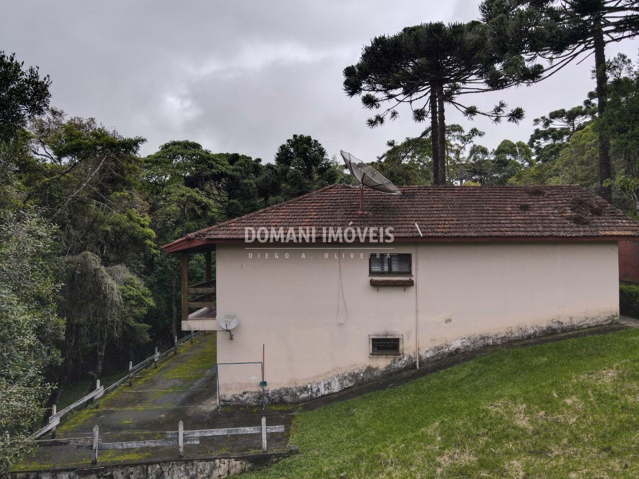 Casa de 1.010 m² em Campos do Jordão, SP