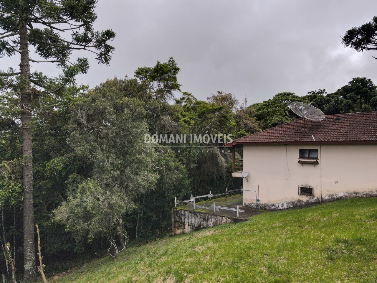 Casa de 1.010 m² em Campos do Jordão, SP