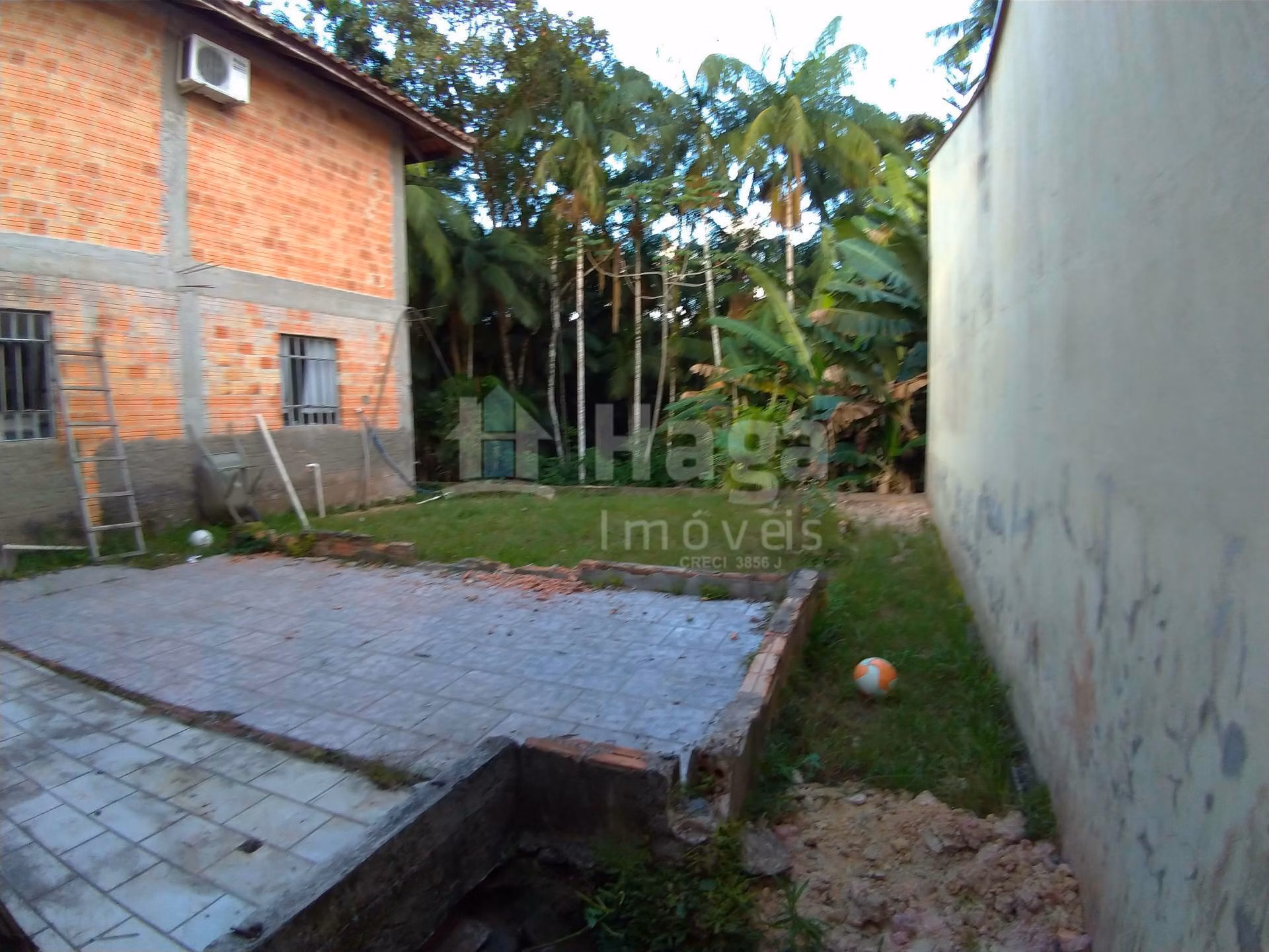 Casa de 375 m² em Guabiruba, SC