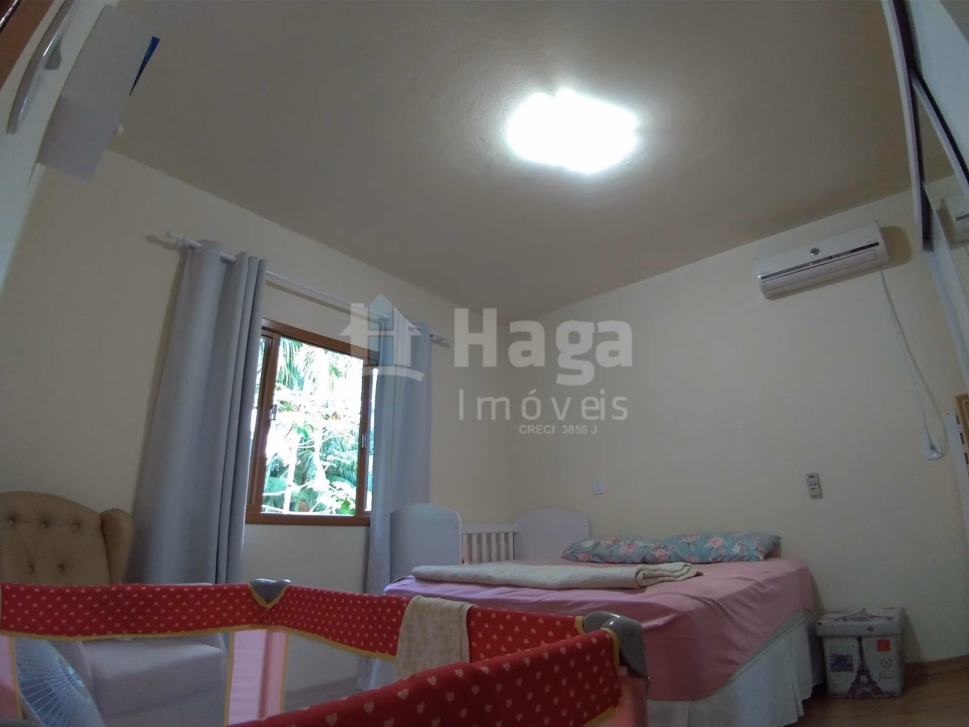 Casa de 375 m² em Guabiruba, SC