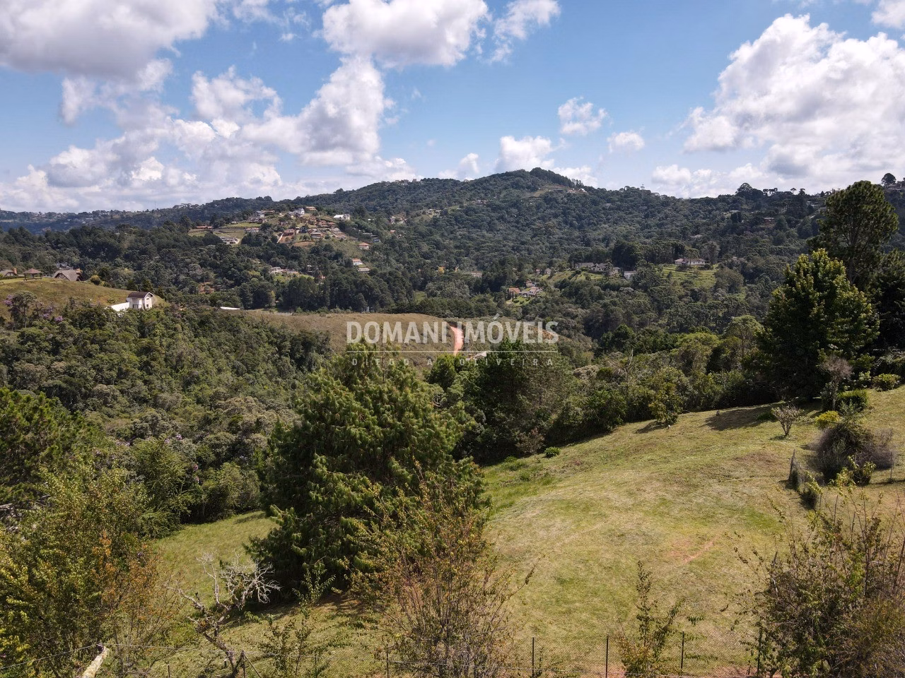 Terreno de 3.400 m² em Campos do Jordão, SP
