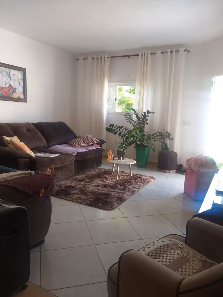 Casa de 300 m² em Paulínia, SP