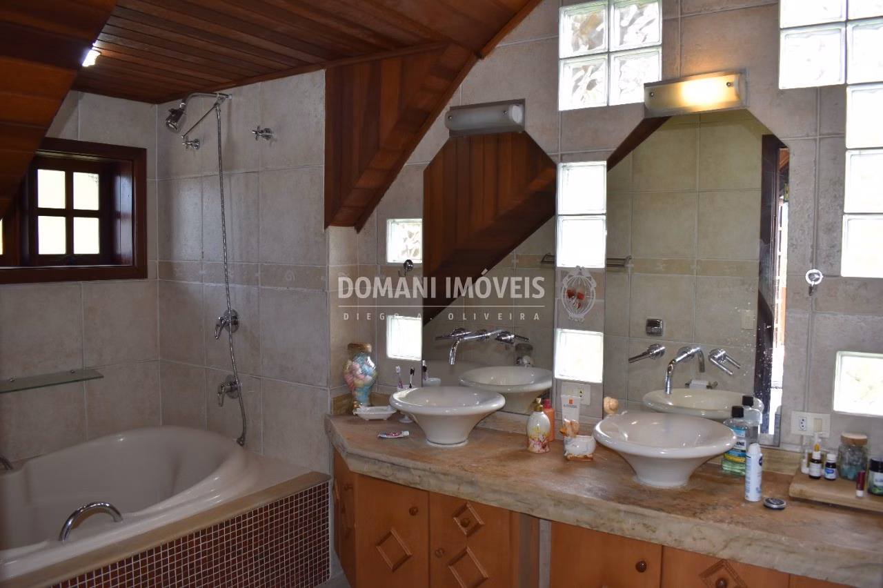 House of 698 m² in Campos do Jordão, SP, Brazil