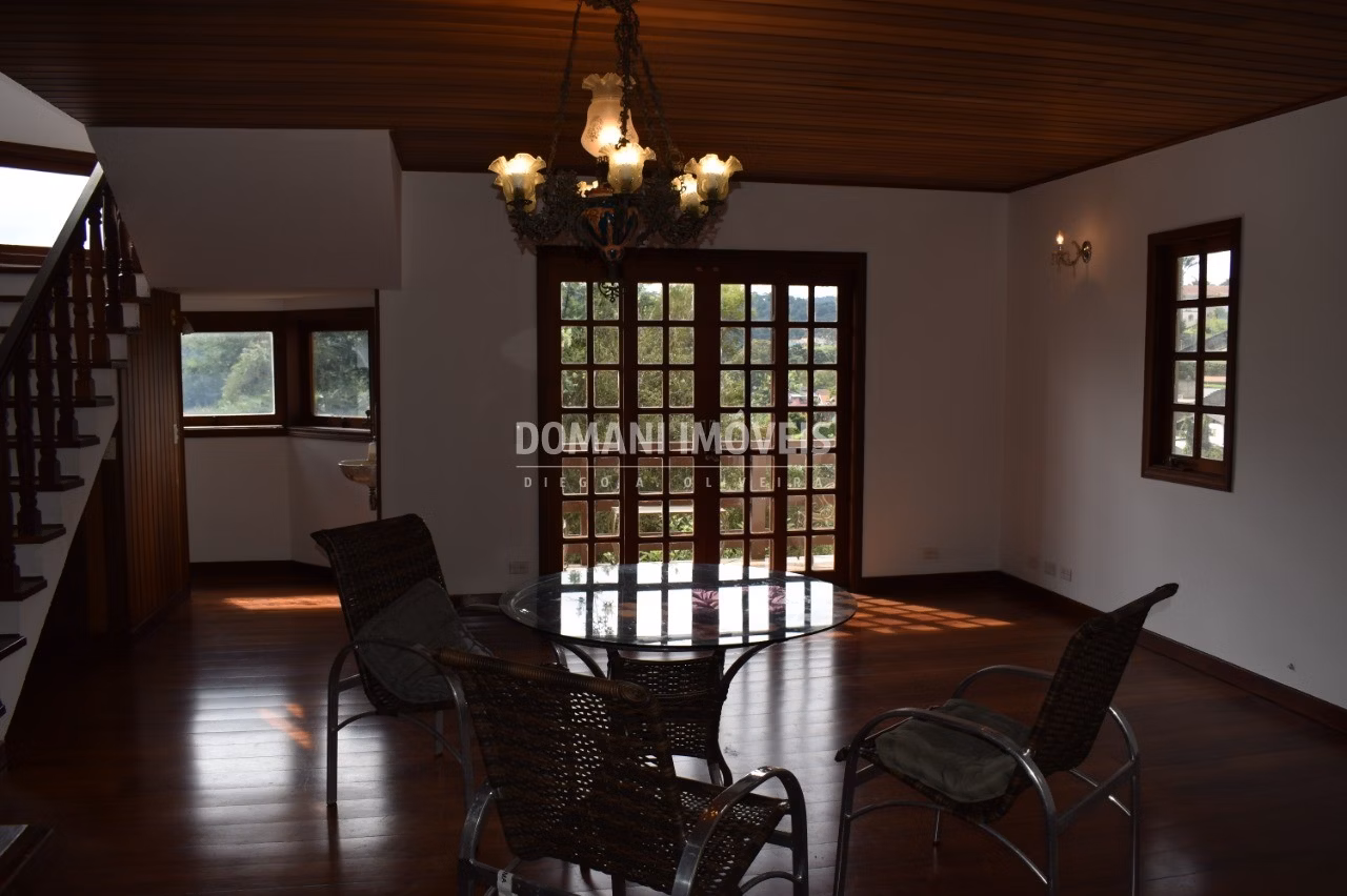 House of 698 m² in Campos do Jordão, SP, Brazil