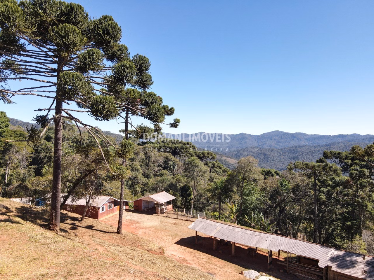 Casa de 7.100 m² em Campos do Jordão, SP