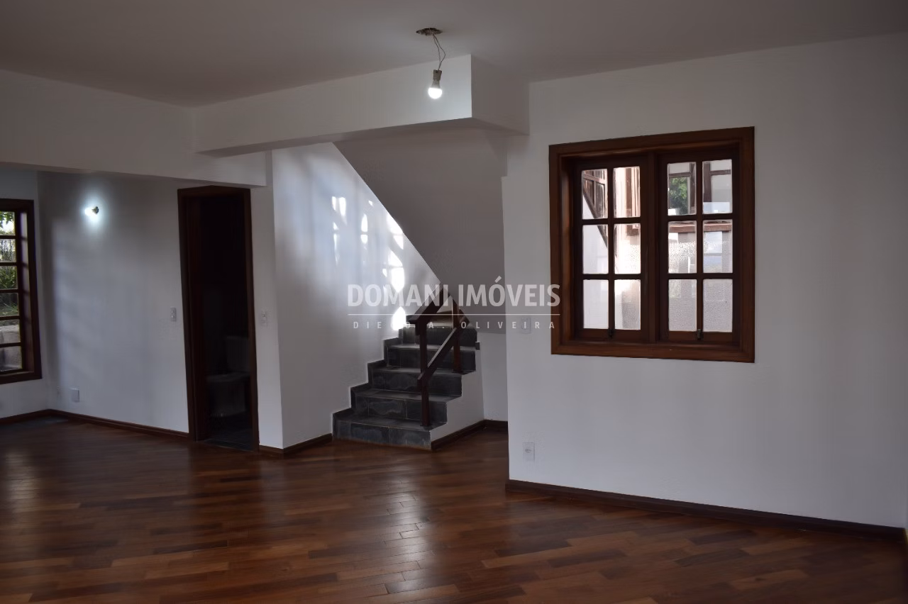House of 350 m² in Campos do Jordão, SP, Brazil