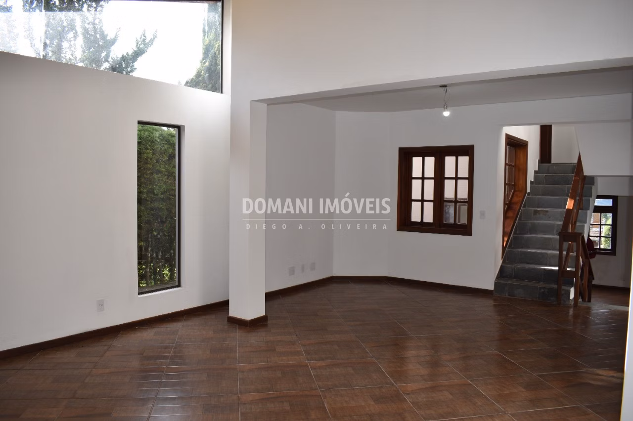 House of 350 m² in Campos do Jordão, SP, Brazil