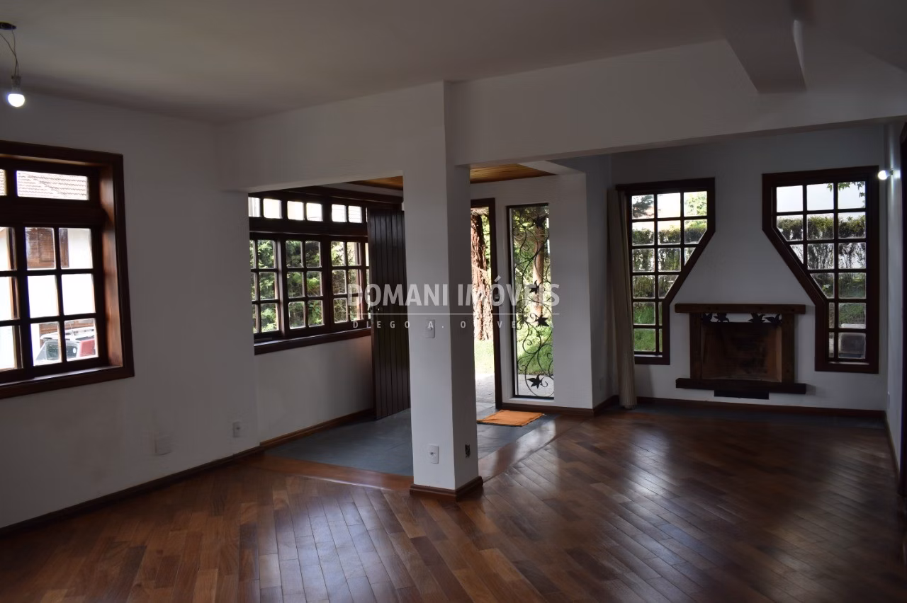 House of 350 m² in Campos do Jordão, SP, Brazil
