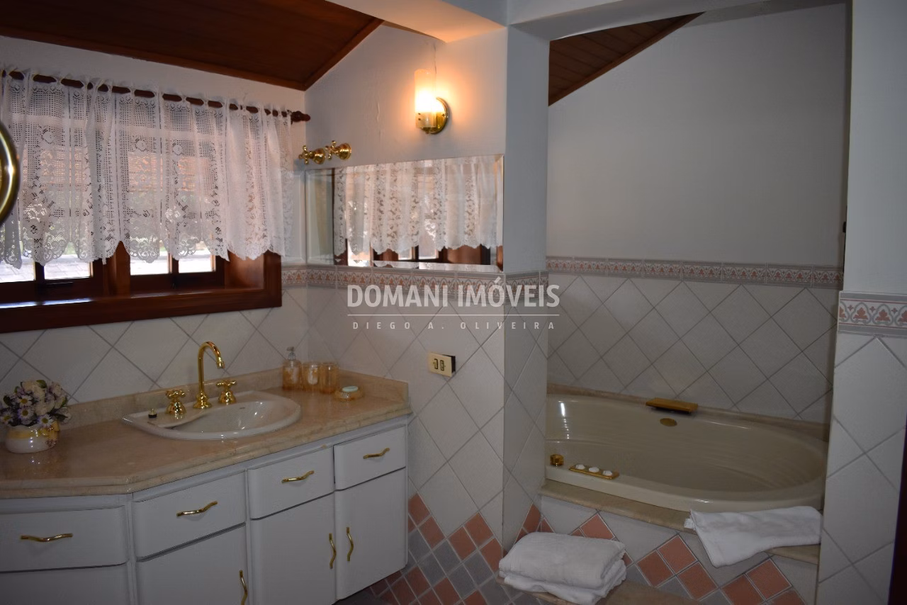 Casa de 2.500 m² em Campos do Jordão, SP