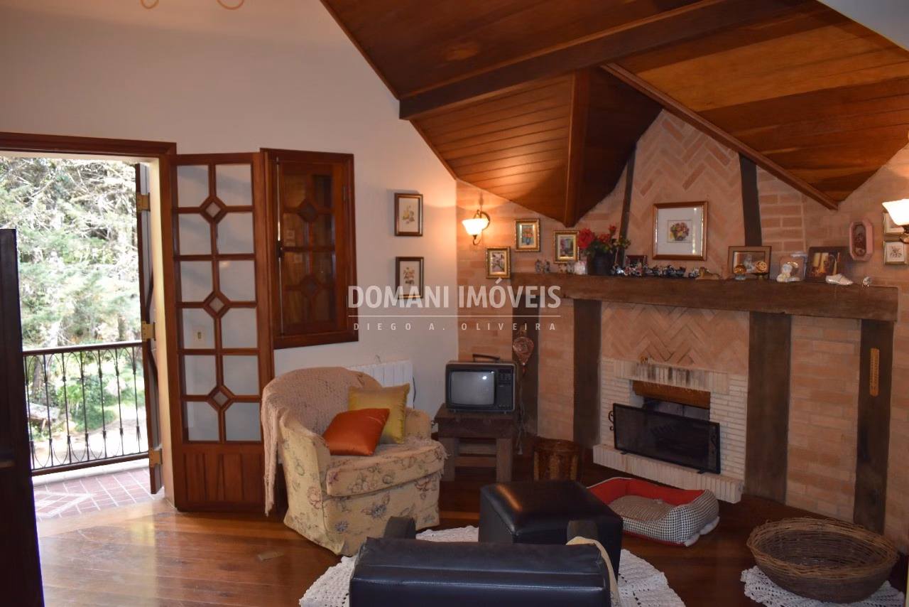 Casa de 2.500 m² em Campos do Jordão, SP