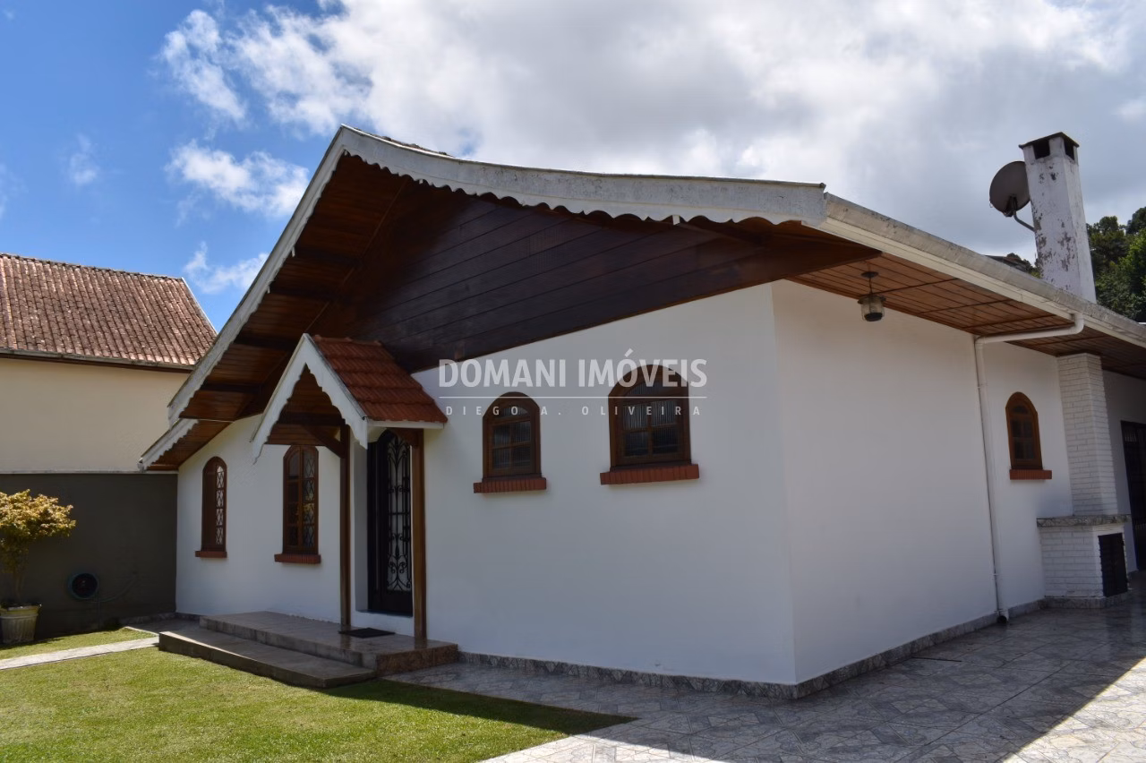 Casa de 560 m² em Campos do Jordão, SP