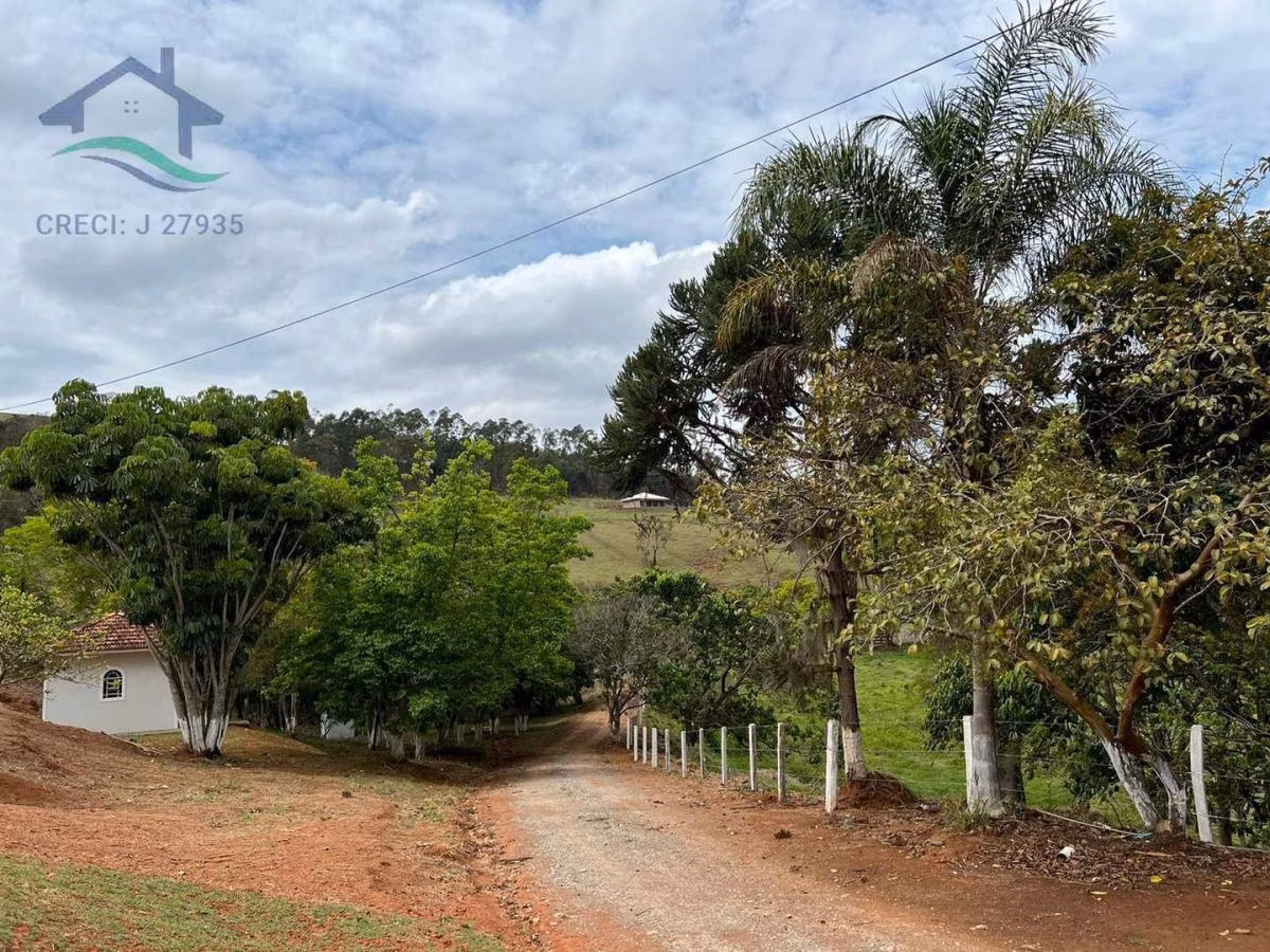 Имение на продажу 15 ha в Piracaia, SP