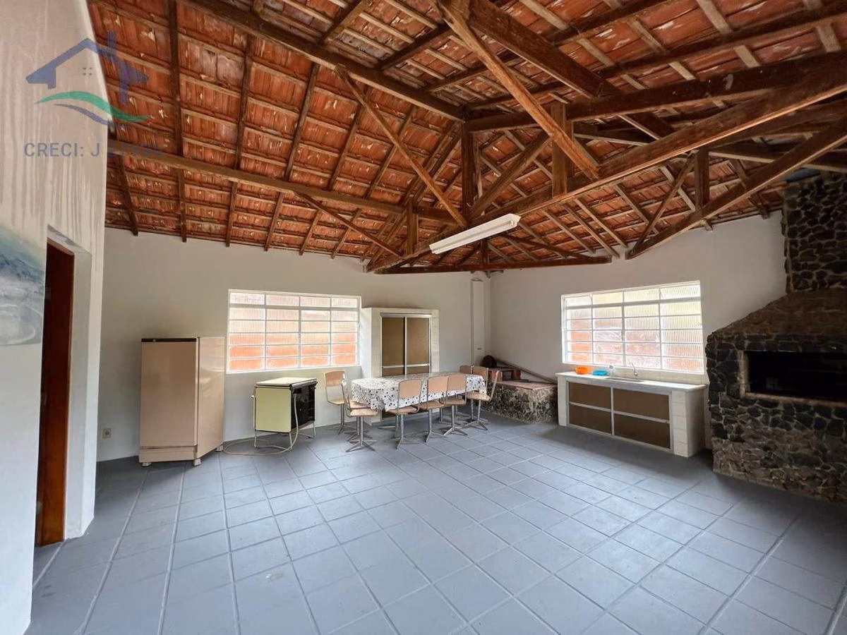 Имение на продажу 15 ha в Piracaia, SP