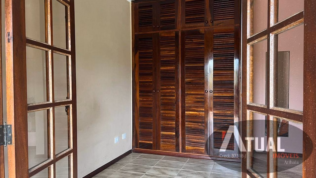 Casa de 3.540 m² em Atibaia, SP