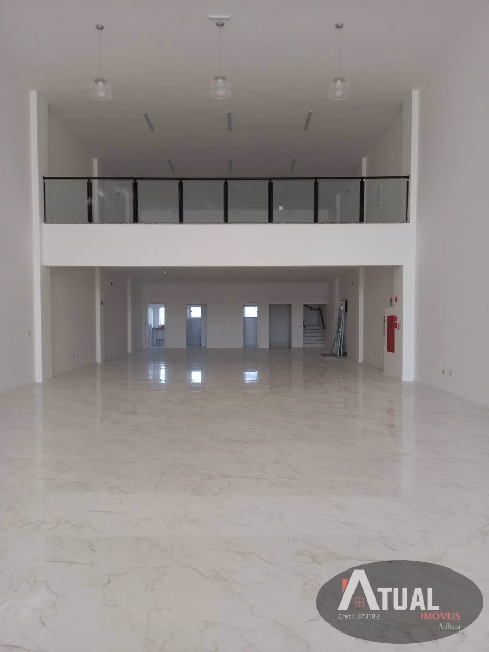 Comercial de 977 m² em Atibaia, SP