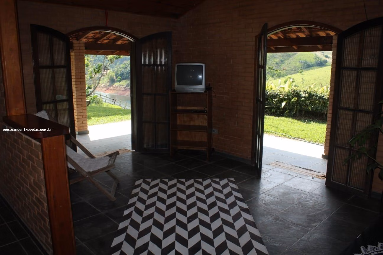 Chácara de 1.030 m² em Natividade da Serra, SP