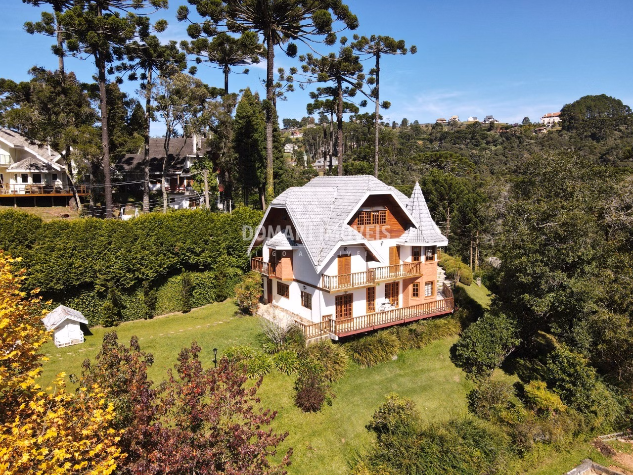 House of 1,830 m² in Campos do Jordão, SP, Brazil