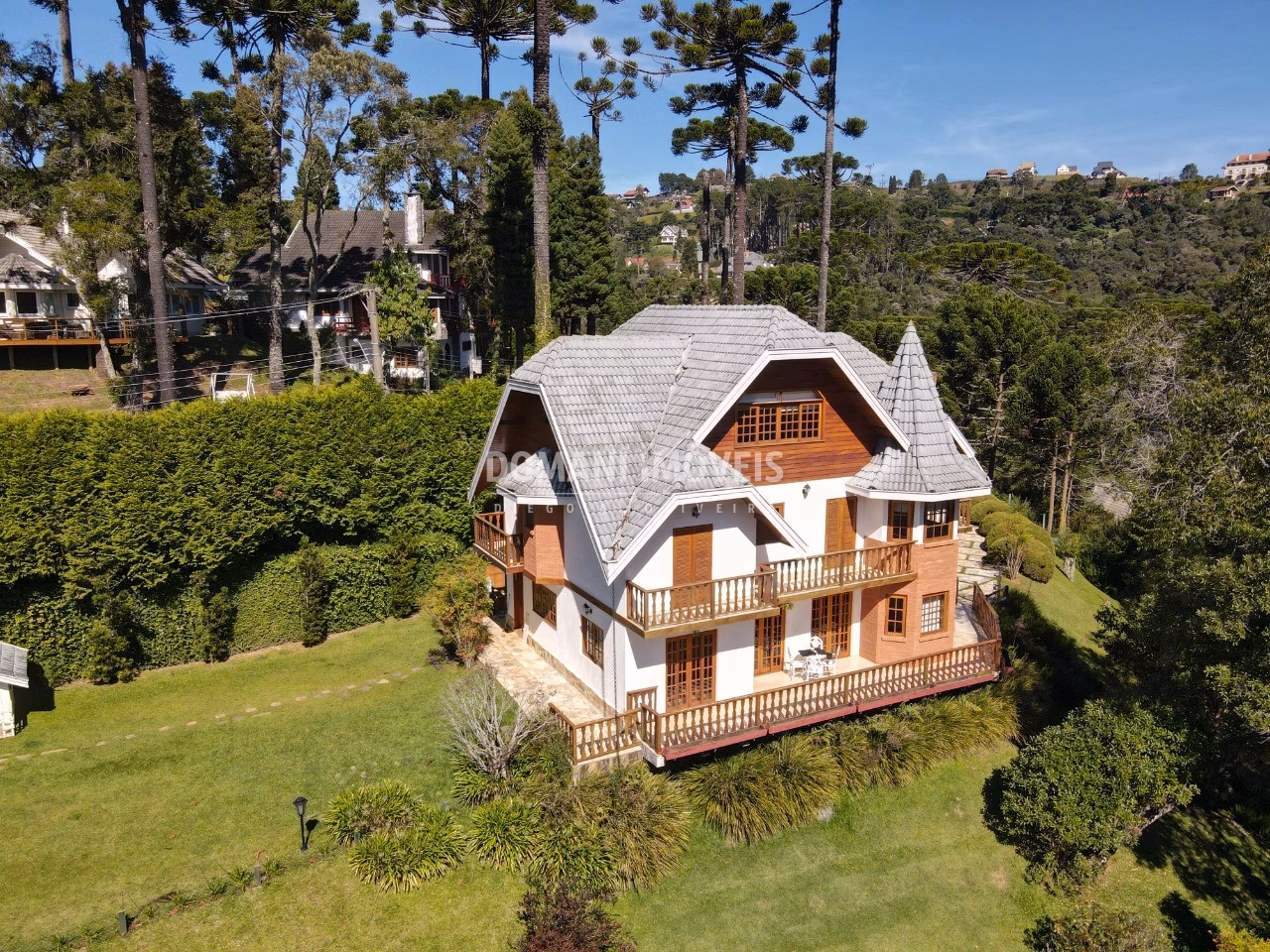 House of 1,830 m² in Campos do Jordão, SP, Brazil
