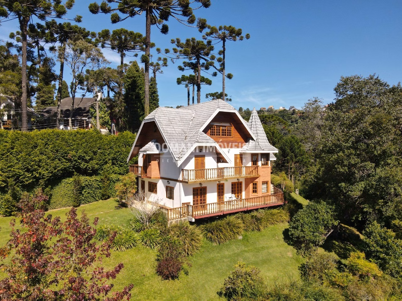 House of 1,830 m² in Campos do Jordão, SP, Brazil