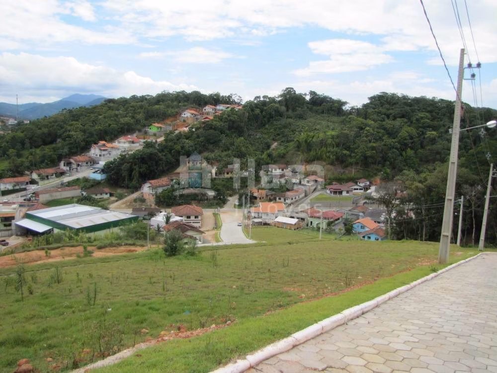 Terreno de 372 m² em Brusque, SC