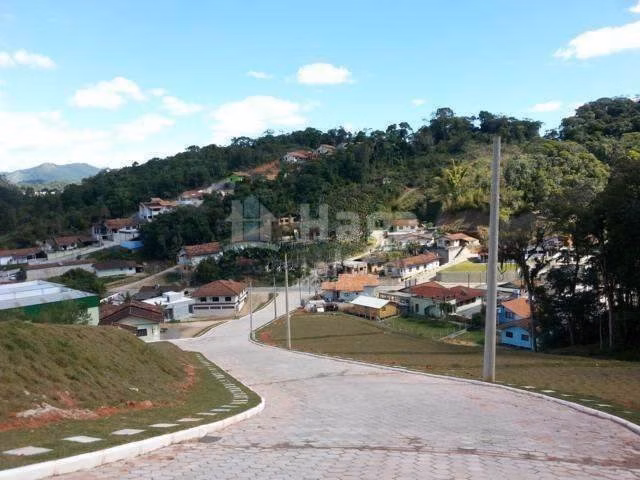 Terreno de 372 m² em Brusque, SC